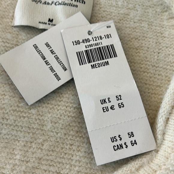 Abercrombie & Fitch sweater - Picture 3 of 5